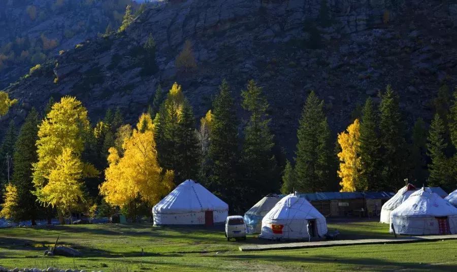 阿勒泰地区可可托海地质公园,新疆可可托海国家森林公园介绍