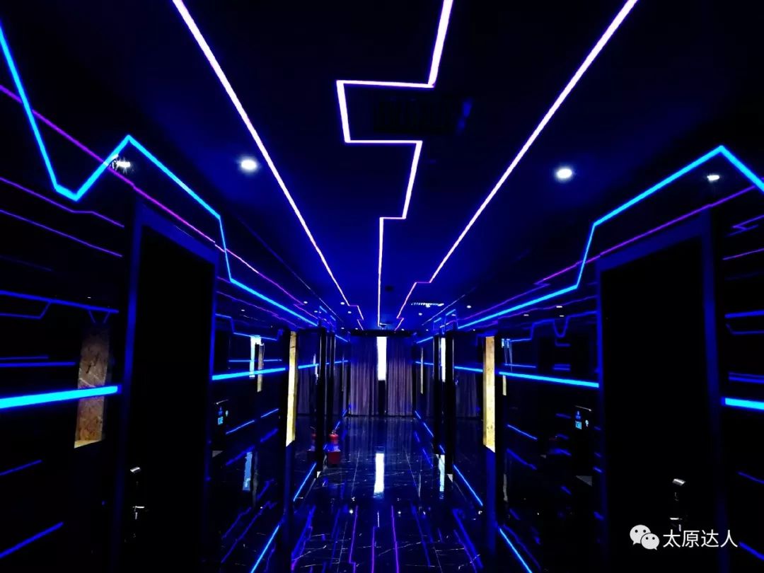 吃喝玩一体的温泉酒店有vr,沉浸式剧场ip酒店