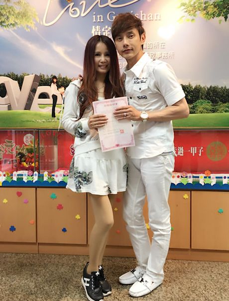 包伟铭图片,包伟铭照片