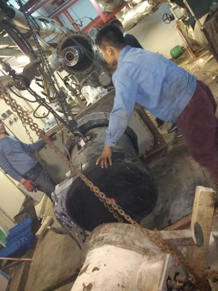 中央空调螺杆机进水的处理方法,制冷螺杆压缩机进水处理