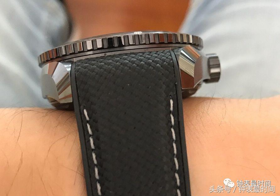 为什么陶瓷腕表越来越受欢迎,最耐磨的腕表材质