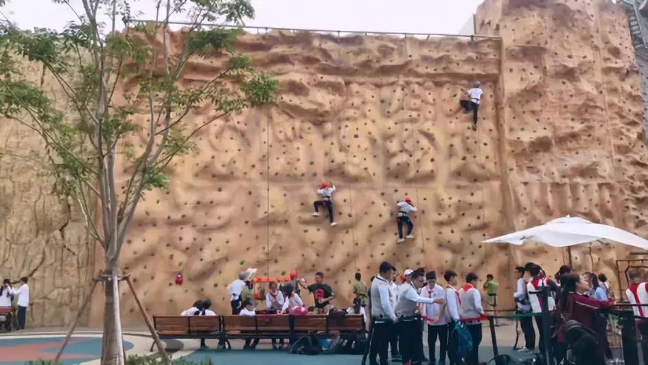 鍗庤皧鍏勫紵鐢靛奖涓栫晫澶滃満鏀荤暐涓,鑻忓窞鍗庤皧鍏勫紵鐢靛奖涓栫晫鏀荤暐涓嬬瘒