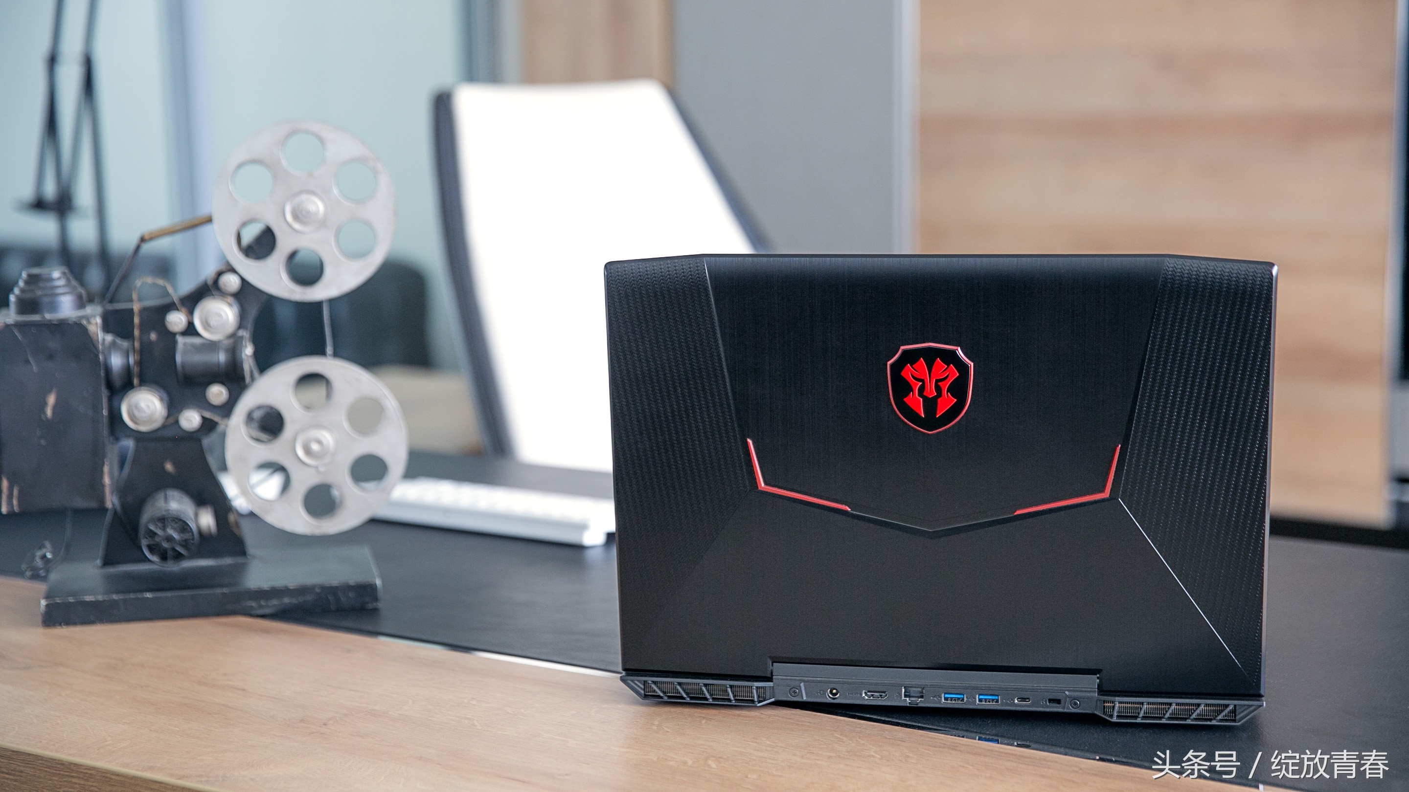 高颜值高性能游戏本,高性能高颜值电竞本