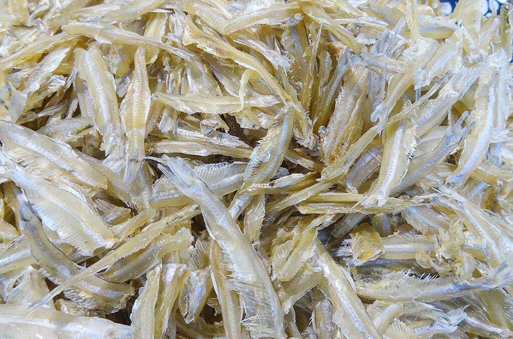 超市小鱼干做法,超市卖的很火的麻辣五香小鱼干