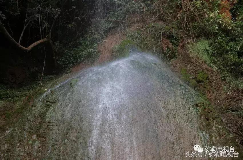 云南红河弥勒瀑布,弥勒滴水滩瀑布