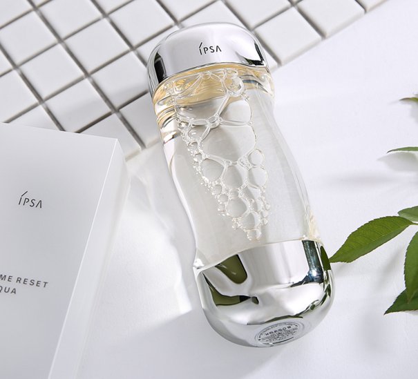 什么护肤品保湿补水适合干皮,秋冬干皮化妆水推荐