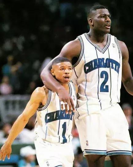 nba季后赛各球队宣传海报,nba各球队胸前广告