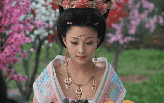 杨玉环与唐玄宗的生死之恋,杨玉环和唐玄宗是如何相识的