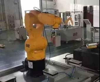 人工智能手机机器人,手机生产线的机器人