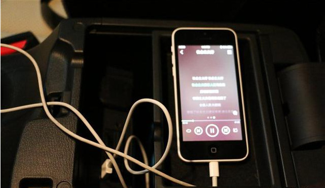 汽车内听音乐的8种方法，你知道吗？