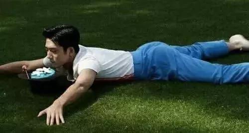 男人翘臀是怎么造成的,翘臀对于男性来说是怎样的