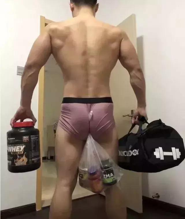 男人翘臀是怎么造成的,翘臀对于男性来说是怎样的