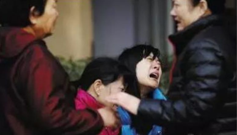 中国赌王在菲律宾致富：哄骗中国壮丁，*诱色**中国男人