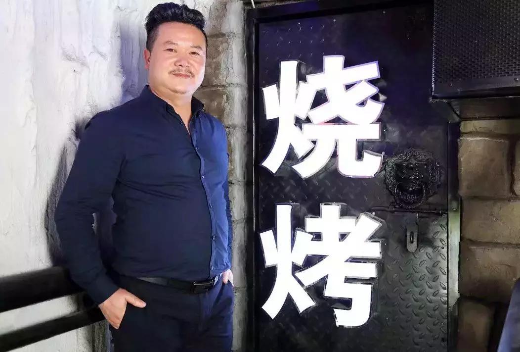 秋冬转凉吃啥?三个丑皮匠带你从上海吃到东南亚,这家烧烤不简单