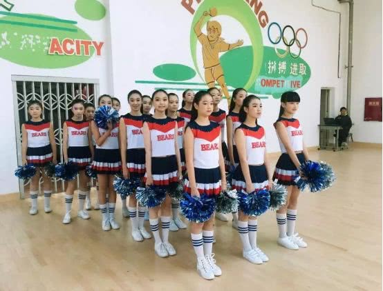 成都梦之队小学免费课程,小学足球梦之队