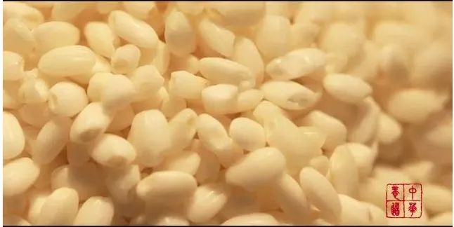 古有东篱把酒黄昏后，今有延年益寿赏菊酒