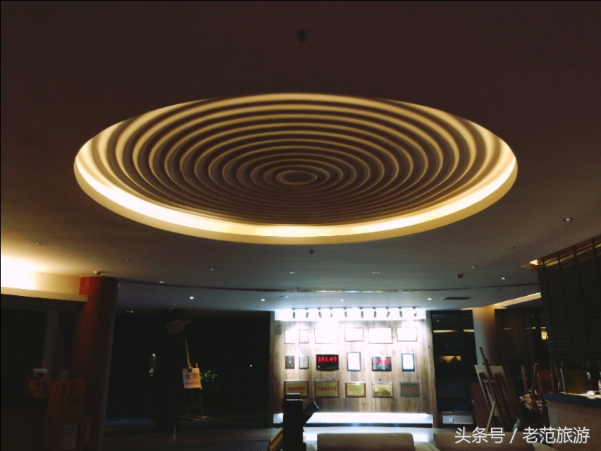 赏山赏水赏风景,凤凰山旅游温泉