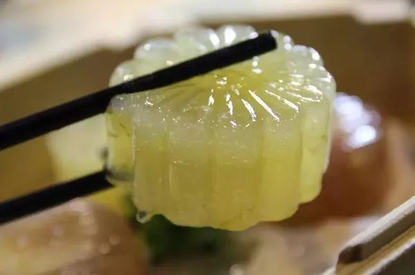 菊花什么人不建议吃呢,菊花可以吃下去吗