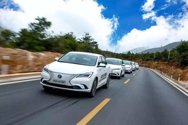 百公里电耗17kwh多少钱,最低百公里油耗多少