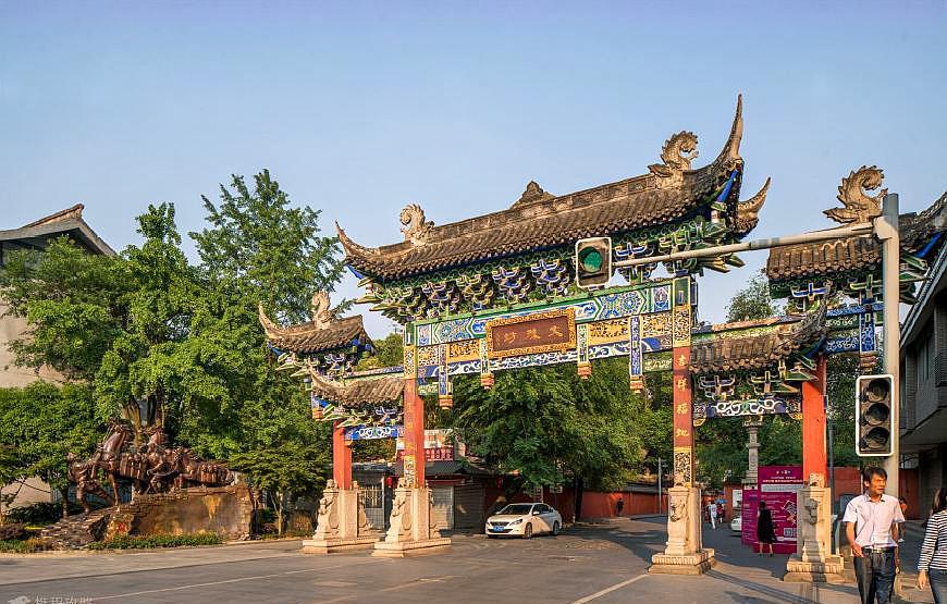 成都小吃街哪里最出名,成都小吃街哪里最出名又便宜