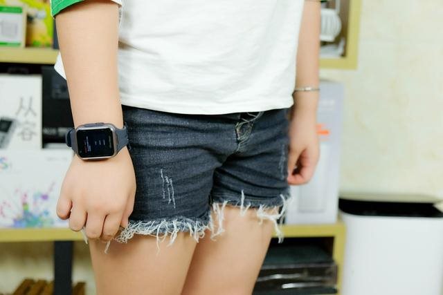 鏅鸿兘鎵嬭〃闃垮反鐢簐600,闃垮反鐢簐600a