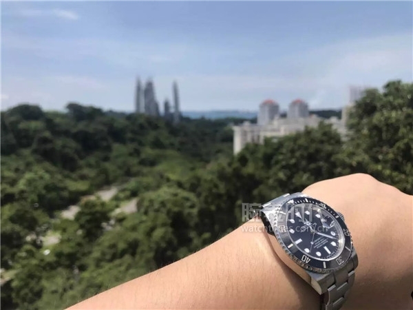 劳力士黑水鬼和游艇名仕比,劳力士绿水鬼好还是黑水鬼好