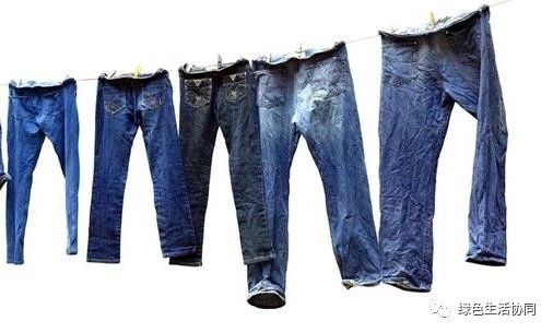 桑蚕丝衣服洗后缩水怎么补救,含桑蚕丝的衣服洗后缩水吗