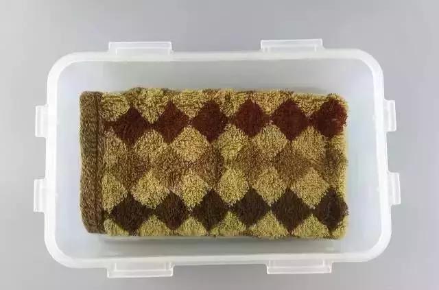 阴雨天衣服晾不干发馊怎么办,阴雨天衣服不干怎么办