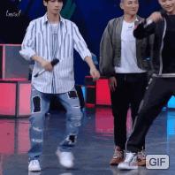 罗云熙快本花絮,罗云熙上快本网友被圈粉了