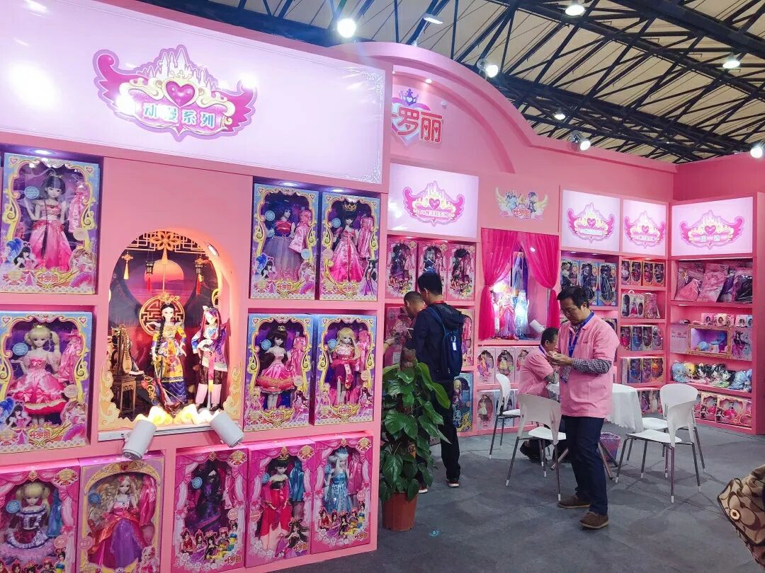 假如叶罗丽穿越到了星学院,叶罗丽娃娃还有没有缔结契约