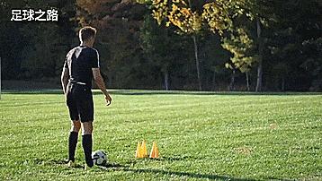 足球基本技术动作要领讲解,足球怎样100%假动作骗过敌人