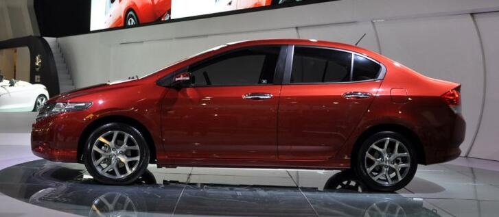 马自达6和锋范哪个好,二手车7万公里和3万公里价格差距