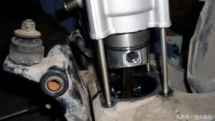 阮工,摩托车敲缸的原因和解决方法