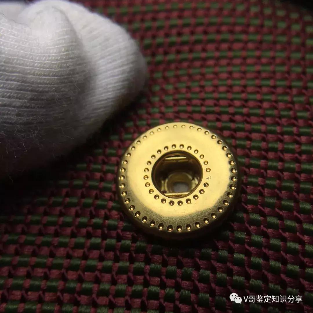 鉴定师一定鉴别的准确吗,鉴定师能一眼看出假货包包吗