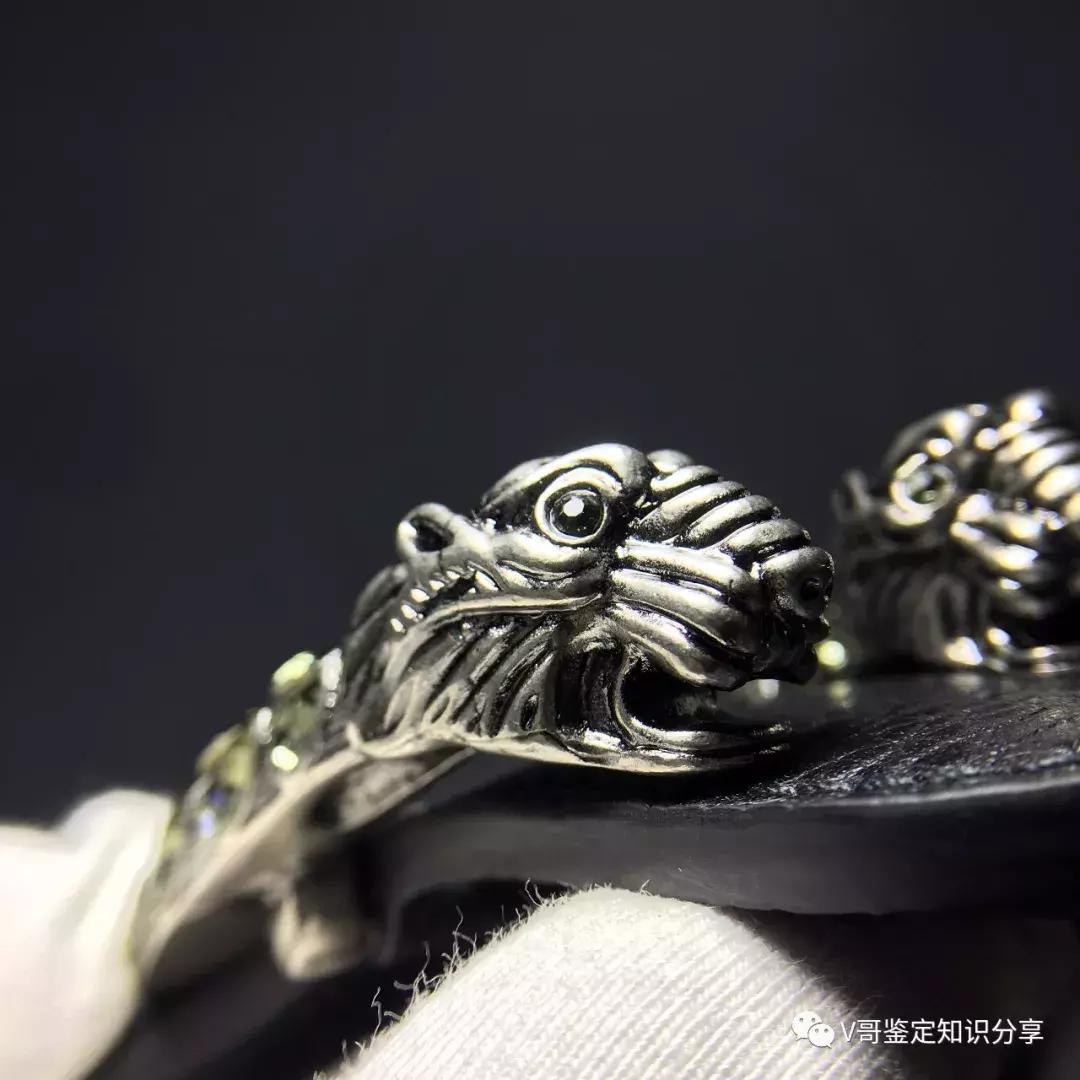 鉴定师一定鉴别的准确吗,鉴定师能一眼看出假货包包吗