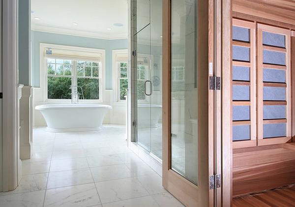 卫生间门对着床怎么办？卫生间门对着床的讲究及破解方法