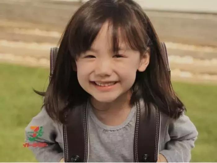 日本童星芦田爱菜演的科幻电影,日本女童星芦田爱菜照片大头贴