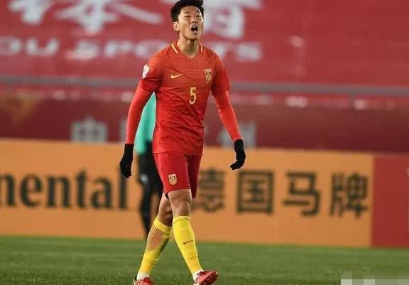 近三十年国足队伍里的朝鲜族战士，当世三杰加足坛父子兵