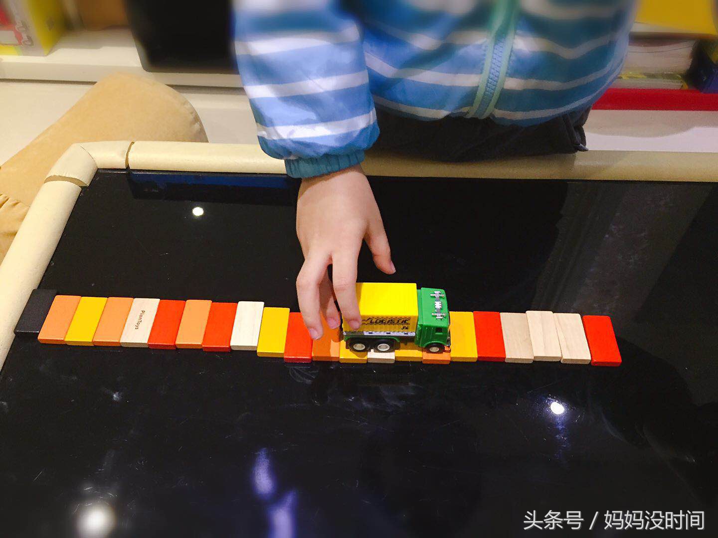 一种玩具三种玩法幼儿园,一种玩具怎样才能玩出新玩法