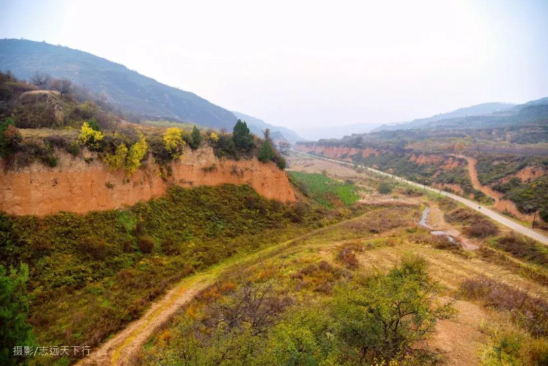 红土林景点,合水红土林