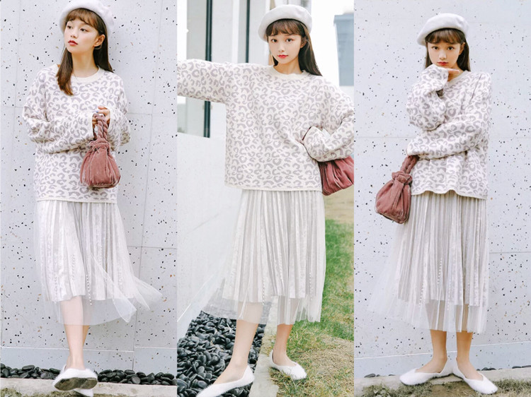 灰色毛衣白色半身长裙,毛衣半身长裙搭配