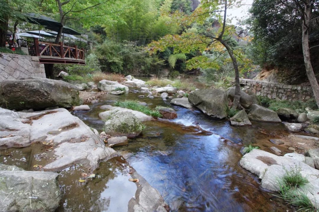 没有人来人往的城市,没有人山人海的地方