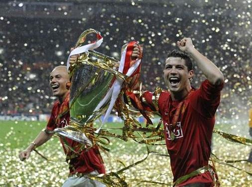 难忘那抹红：C罗与曼联的不舍情缘