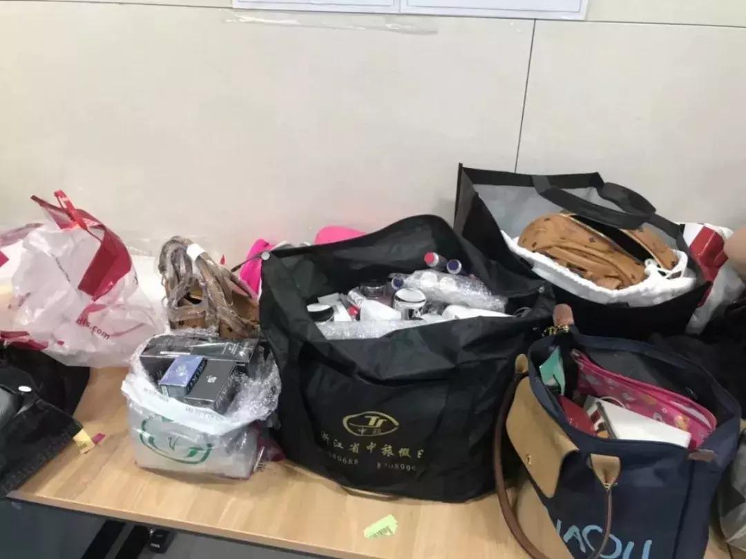 小心被重罚！回国帮亲友带礼物或被税！最高可罚50万！