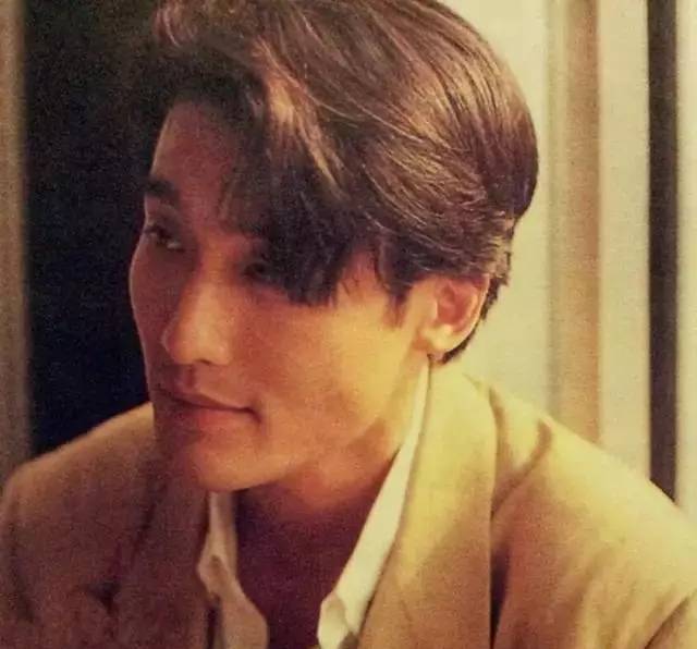 刘耀文在鱼龙混杂的娱乐圈,鱼龙混杂争名夺利的娱乐圈