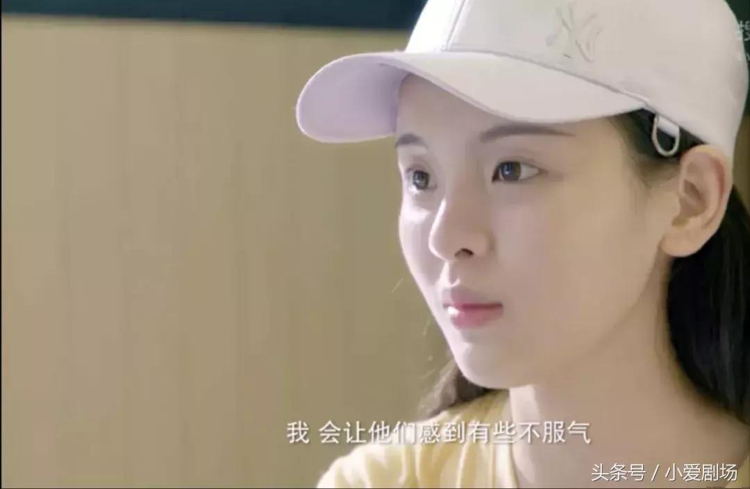 我，杨超越，20岁，身价千万，除了贫穷和美貌一无所有