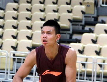 许钟豪顶撞王治郅是真的吗,许钟豪顶撞大郅