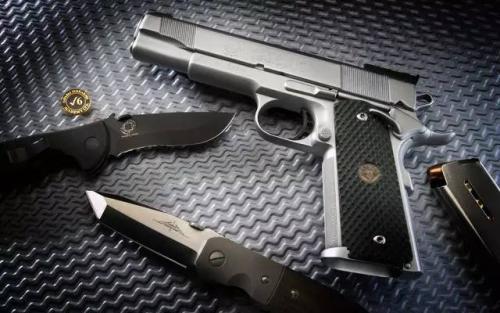 最厉害手枪研发公司设计的经典之作——柯尔特M1911A1手枪！