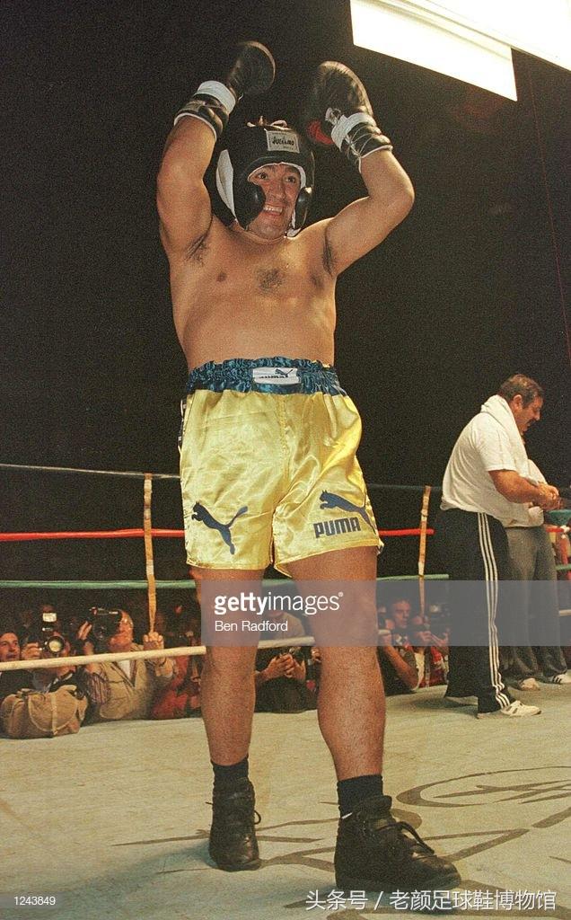 马拉多纳夺冠时的球鞋,球王马拉多纳球鞋