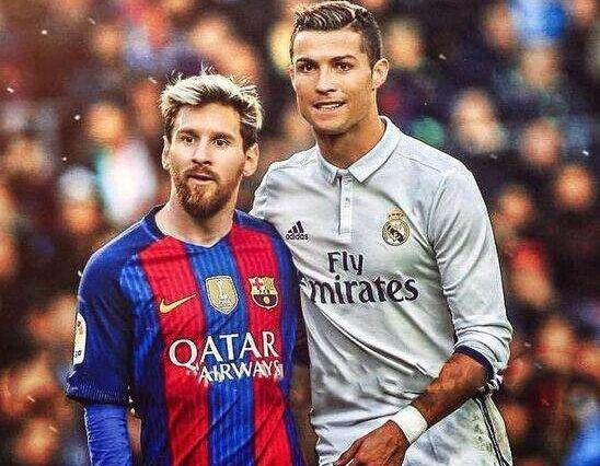 不爱巴萨爱尤文？蒂亚戈观战时临摹尤文队徽，梅西看后微笑点头